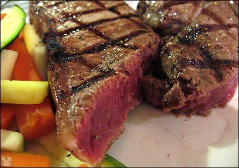rare steak delineation